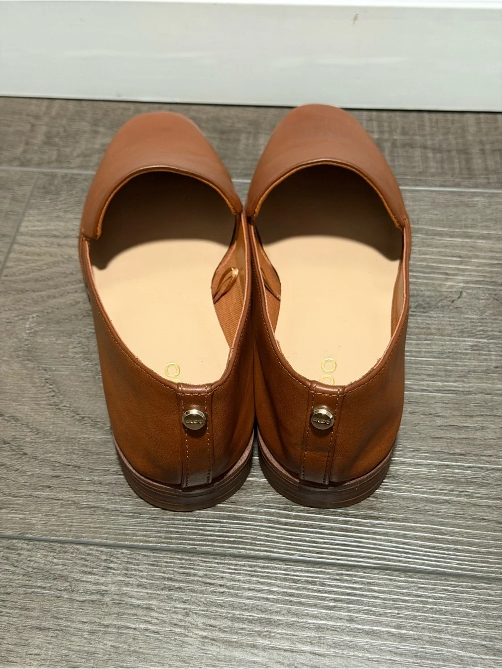 Aldo Size 7 Ladies Leather Tan Slip On Flats Shoes, Excellent Condition
